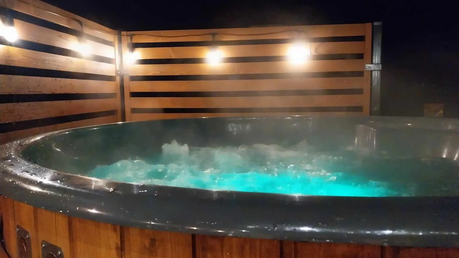 Domki Na Brzyzku - Domek W Gorach Z Balia Z Jacuzzi Zakopane 0*,  Polonya
